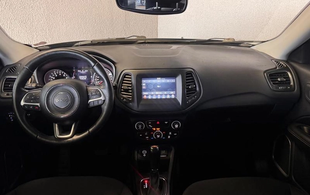 imagem-https://www.socarrao.com.br/sc-vehicle-images-prod/4380516/1792587609498-8557370_7_B_37ee1341f2.jpeg
