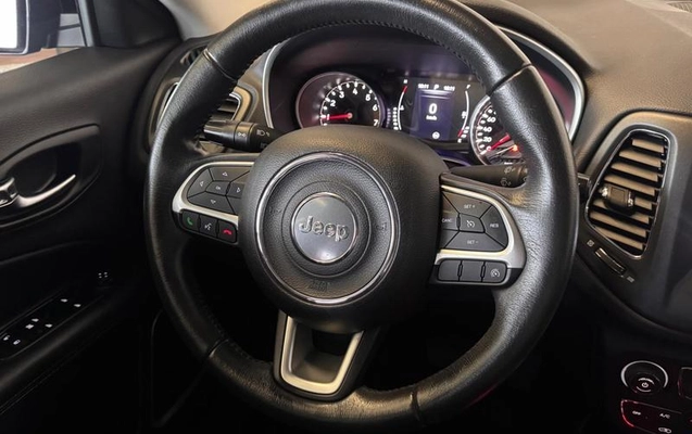 imagem-https://www.socarrao.com.br/sc-vehicle-images-prod/4380516/1792587609500-8557370_8_B_c12a8cb0b3.jpeg