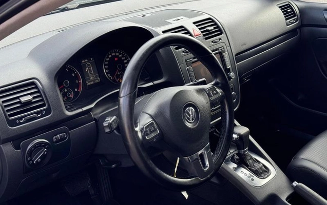 imagem-https://www.socarrao.com.br/sc-vehicle-images-prod/4380529/1792253892956-8581103_12_B_fcd4127f13.jpeg