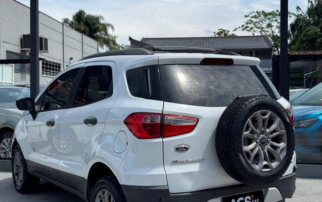 imagem-https://www.socarrao.com.br/sc-vehicle-images-prod/4380543/1792249548507-cc52fdb85e6c44848ae6c1137d521c50_1791997762584.jpg