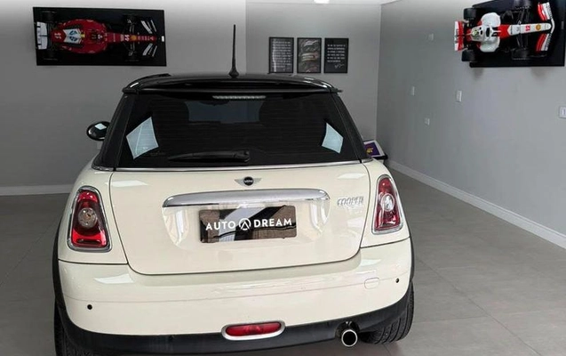 imagem-https://www.socarrao.com.br/sc-vehicle-images-prod/4380547/1792523748110-8581194_4_B_ba8bc2721b.jpeg