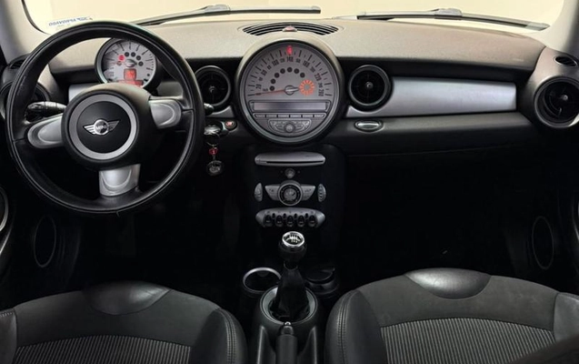 imagem-https://www.socarrao.com.br/sc-vehicle-images-prod/4380547/1792523748112-8581194_8_B_f31a9eae40.jpeg