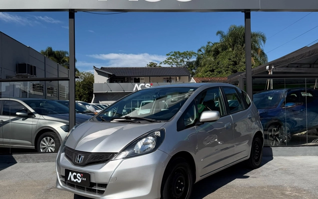 imagem-https://www.socarrao.com.br/sc-vehicle-images-prod/4380553/1792248608686-426df073c7564ae68d8953459946c463_1792248402657.jpg