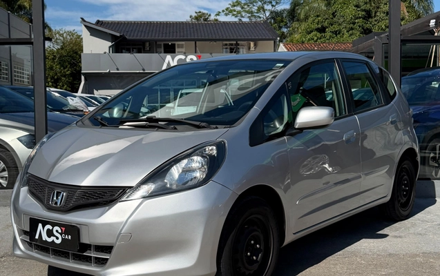 imagem-https://www.socarrao.com.br/sc-vehicle-images-prod/4380553/1792248608687-c2d020cb57f346d6b3555cbb47790f15_1792248402662.jpg