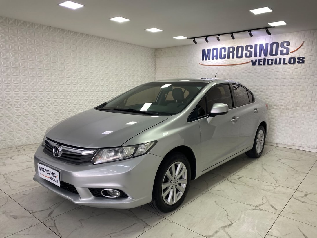 imagem-https://www.socarrao.com.br/sc-vehicle-images-prod/4380556/1792248716628-Zm90by0wMi5qcGc.jpg