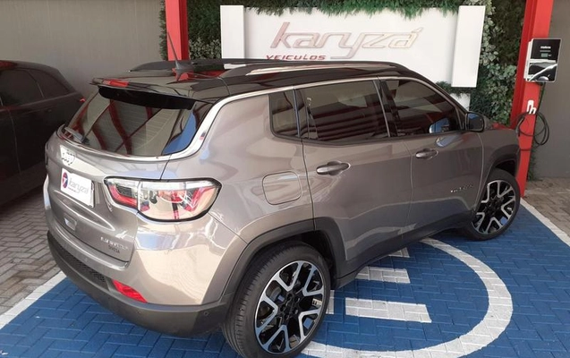 imagem-https://www.socarrao.com.br/sc-vehicle-images-prod/4380575/1792668447011-8580757_9_B_32ef53c94c.jpeg