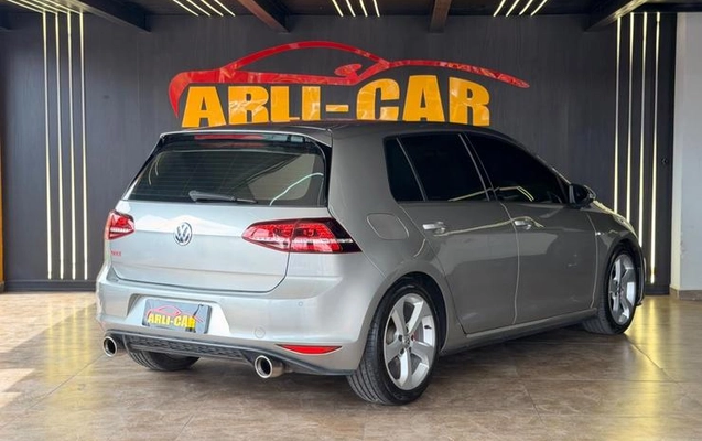 imagem-https://www.socarrao.com.br/sc-vehicle-images-prod/4380577/1792250676420-8579421_13_B_3356cdc407.jpeg