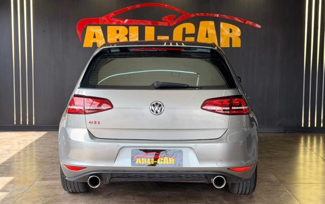 imagem-https://www.socarrao.com.br/sc-vehicle-images-prod/4380577/1792250676420-8579421_7_B_d3728f6392.jpeg