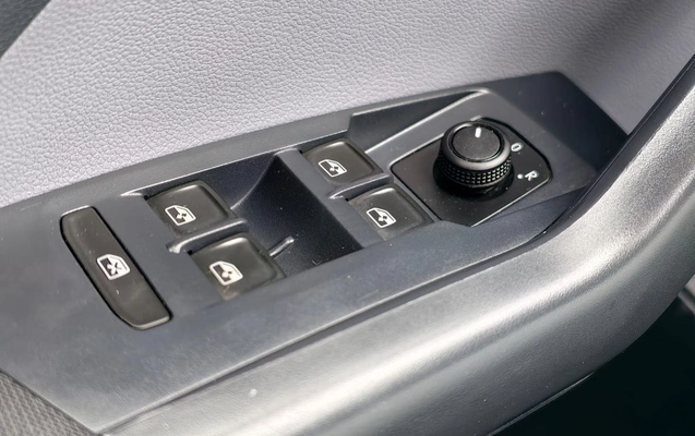 imagem-https://www.socarrao.com.br/sc-vehicle-images-prod/4380652/1792249676832-gb-ef40481.jpeg