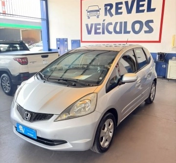 Honda Fit 2011 Prata — foto 1 de 3