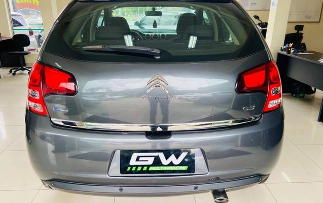 imagem-https://www.socarrao.com.br/sc-vehicle-images-prod/4380878/1792609002121-8574369_18_B_6c3c59d31f.jpeg