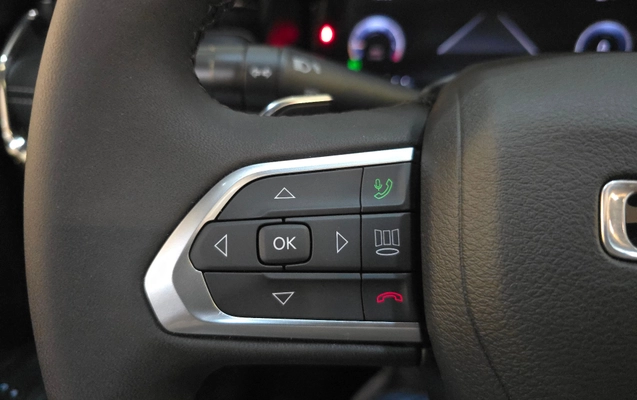 imagem-https://www.socarrao.com.br/sc-vehicle-images-prod/4381032/1792252236780-5df7fd54af6543e5b9c01b43d2189b63_1792251195436.jpg