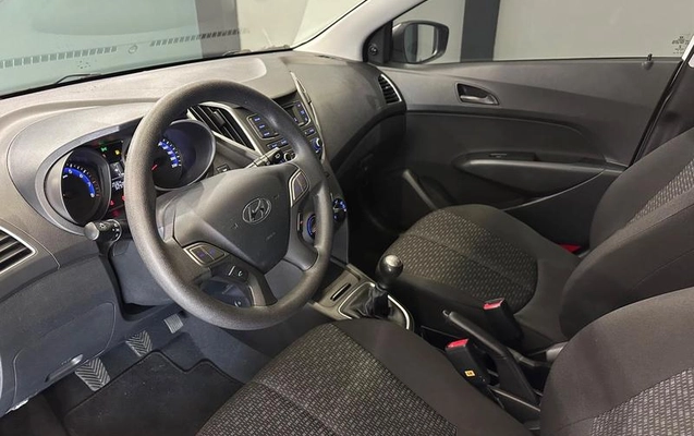 imagem-https://www.socarrao.com.br/sc-vehicle-images-prod/4381036/1792261008883-8571297_12_B_d73593798f.jpeg