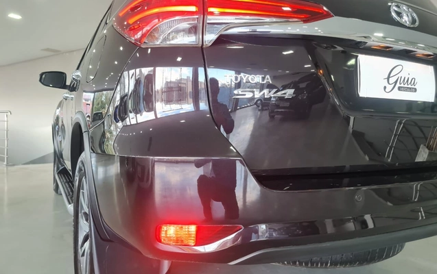 imagem-https://www.socarrao.com.br/sc-vehicle-images-prod/4381039/1792252423100-38439ec711d6456e95c5495a95b15763_1792252359931.jpg