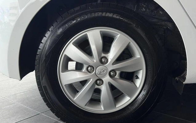 imagem-https://www.socarrao.com.br/sc-vehicle-images-prod/4381060/1792685736910-8508075_13_B_5f8cac0ed4.jpeg