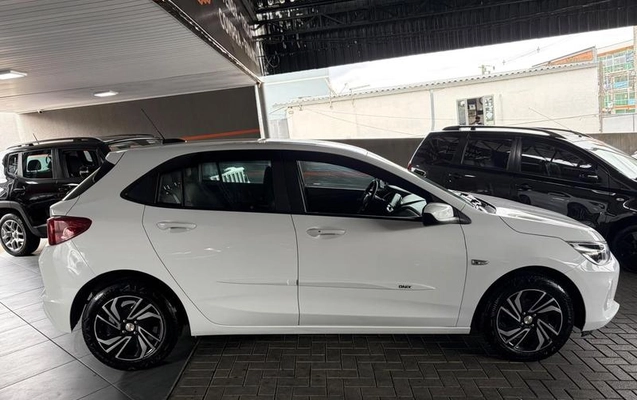 imagem-https://www.socarrao.com.br/sc-vehicle-images-prod/4381193/1792254793052-8580735_4_B_9cf7d01659.jpeg