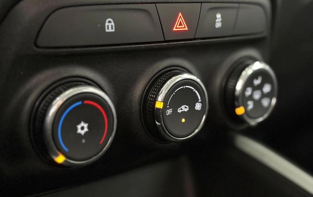 imagem-https://www.socarrao.com.br/sc-vehicle-images-prod/4381193/1792254793081-8580735_19_B_7a6b8450d8.jpeg