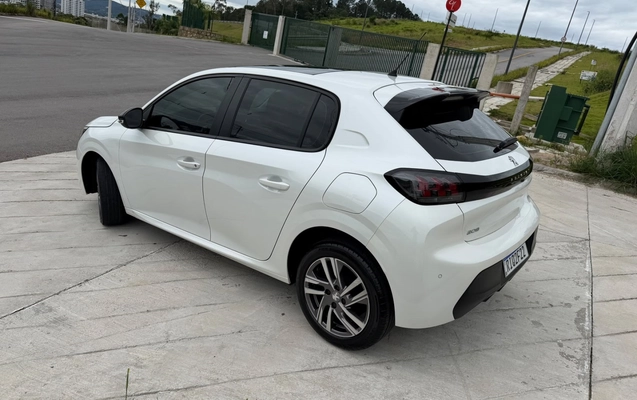 imagem-https://www.socarrao.com.br/sc-vehicle-images-prod/4381216/1792254190011-4_050959.jpg