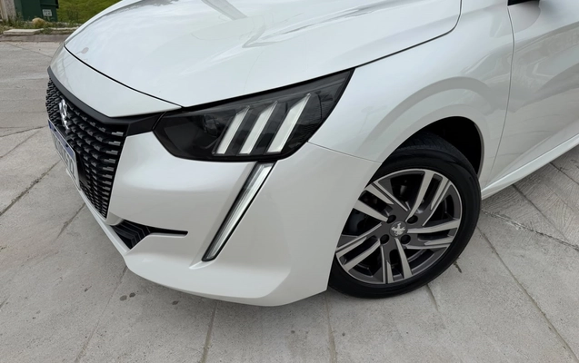 imagem-https://www.socarrao.com.br/sc-vehicle-images-prod/4381216/1792254190013-5_050959.jpg