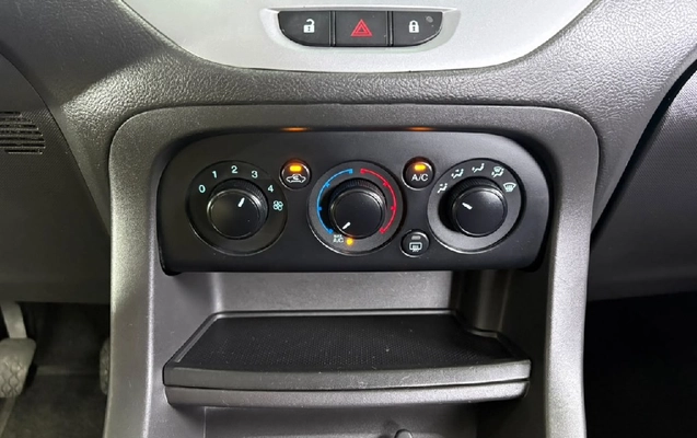 imagem-https://www.socarrao.com.br/sc-vehicle-images-prod/4381220/1792254387047-1bca7343-4f7d-04f8-a4bf-7cafda1f5ebe-whatsappimage2026-10-17at1112051jpeg.jpg