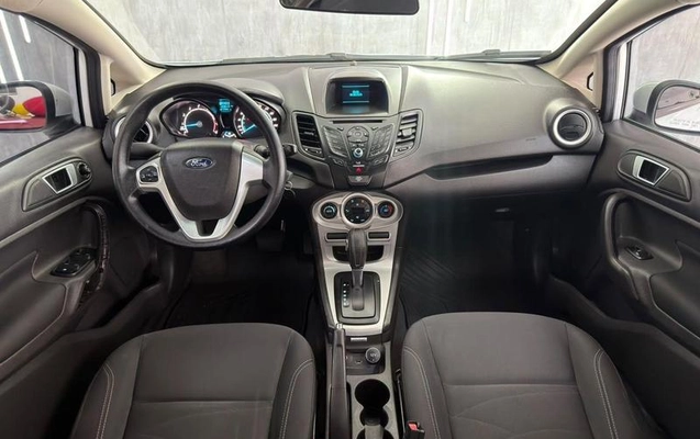 imagem-https://www.socarrao.com.br/sc-vehicle-images-prod/4381232/1792254904459-8484383_11_B_7b65153440.jpeg
