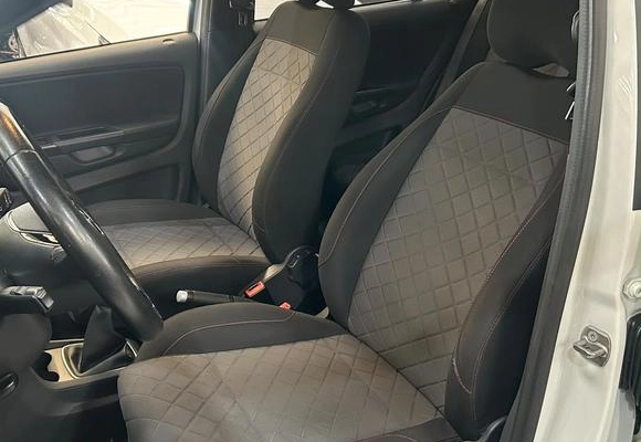 imagem-https://www.socarrao.com.br/sc-vehicle-images-prod/4381244/1792337937944-8570443_12_B_2883e1fd4e.jpeg