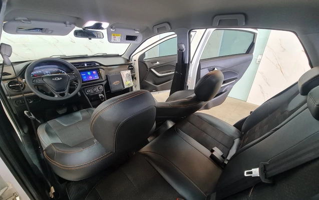 imagem-https://www.socarrao.com.br/sc-vehicle-images-prod/4381250/1792433657666-MjAyNjEwMTlfMTAzMDM0LmpwZw.jpg