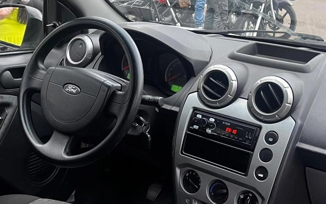 imagem-https://www.socarrao.com.br/sc-vehicle-images-prod/4381282/1792258636668-8581913_2_B_090f35a46b.jpeg