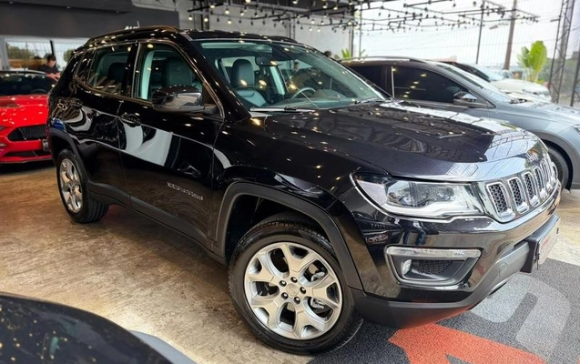 imagem-https://www.socarrao.com.br/sc-vehicle-images-prod/4381330/1792849529368-8582074_0_B_d0295b4ba7.jpeg