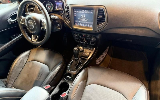 imagem-https://www.socarrao.com.br/sc-vehicle-images-prod/4381330/1792849529394-8582074_16_B_b7db7c014e.jpeg
