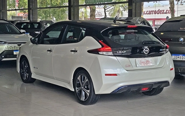 imagem-https://www.socarrao.com.br/sc-vehicle-images-prod/4381345/1792263501464-0WqJoPE7qa9CRUNccytv7mESJIjKrxPm.jpg