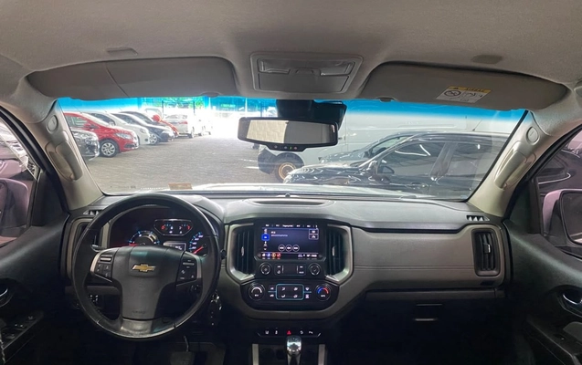 imagem-https://www.socarrao.com.br/sc-vehicle-images-prod/4381376/1792265844347-Zm90by0wNi5qcGc.jpg