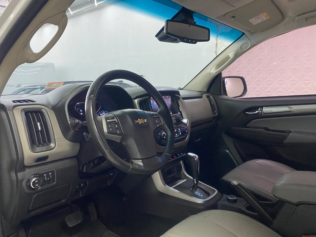 imagem-https://www.socarrao.com.br/sc-vehicle-images-prod/4381376/1792265844492-Zm90by0wOC5qcGc.jpg