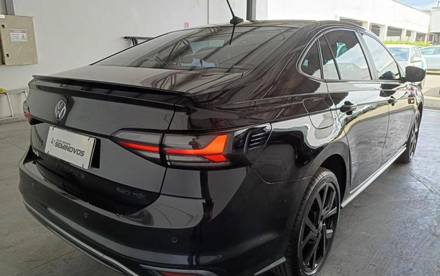 imagem-https://www.socarrao.com.br/sc-vehicle-images-prod/4381465/1792599369714-8582222_3_B_6055a8b723.jpeg