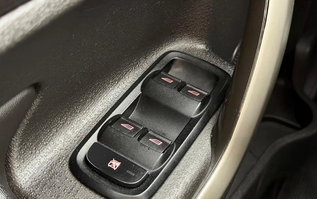 imagem-https://www.socarrao.com.br/sc-vehicle-images-prod/4381487/1792609177185-8454649_9_B_cab456cecc.jpeg