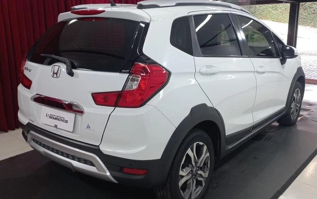 imagem-https://www.socarrao.com.br/sc-vehicle-images-prod/4381742/1792327257994-8582346_2_B_a68c73eb9f.jpeg