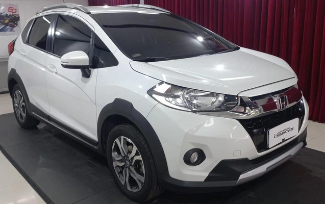 imagem-https://www.socarrao.com.br/sc-vehicle-images-prod/4381742/1792611214357-8582346_2_B_8720666535.jpeg