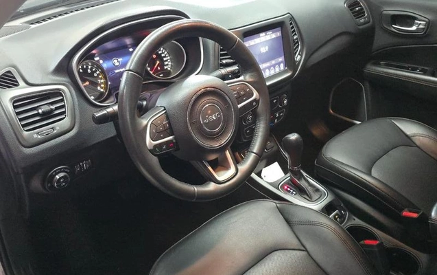 imagem-https://www.socarrao.com.br/sc-vehicle-images-prod/4381840/1792610452981-8582352_8_B_e37c89438c.jpeg