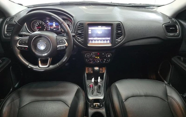 imagem-https://www.socarrao.com.br/sc-vehicle-images-prod/4381840/1792610452985-8582352_8_B_158fec1978.jpeg