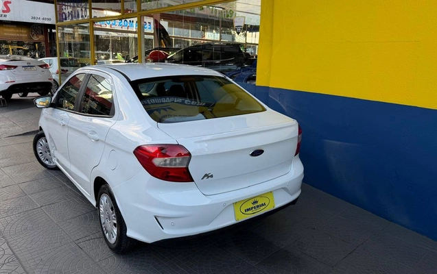 imagem-https://www.socarrao.com.br/sc-vehicle-images-prod/4384744/1792319384682-b2c821bf67764296bf5597a6630c8e31_1792318927963.jpg