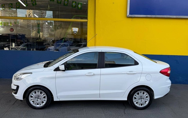 imagem-https://www.socarrao.com.br/sc-vehicle-images-prod/4384744/1792319384684-6f08931c8ce442d1b09f6989e35793b0_1792318927974.jpg
