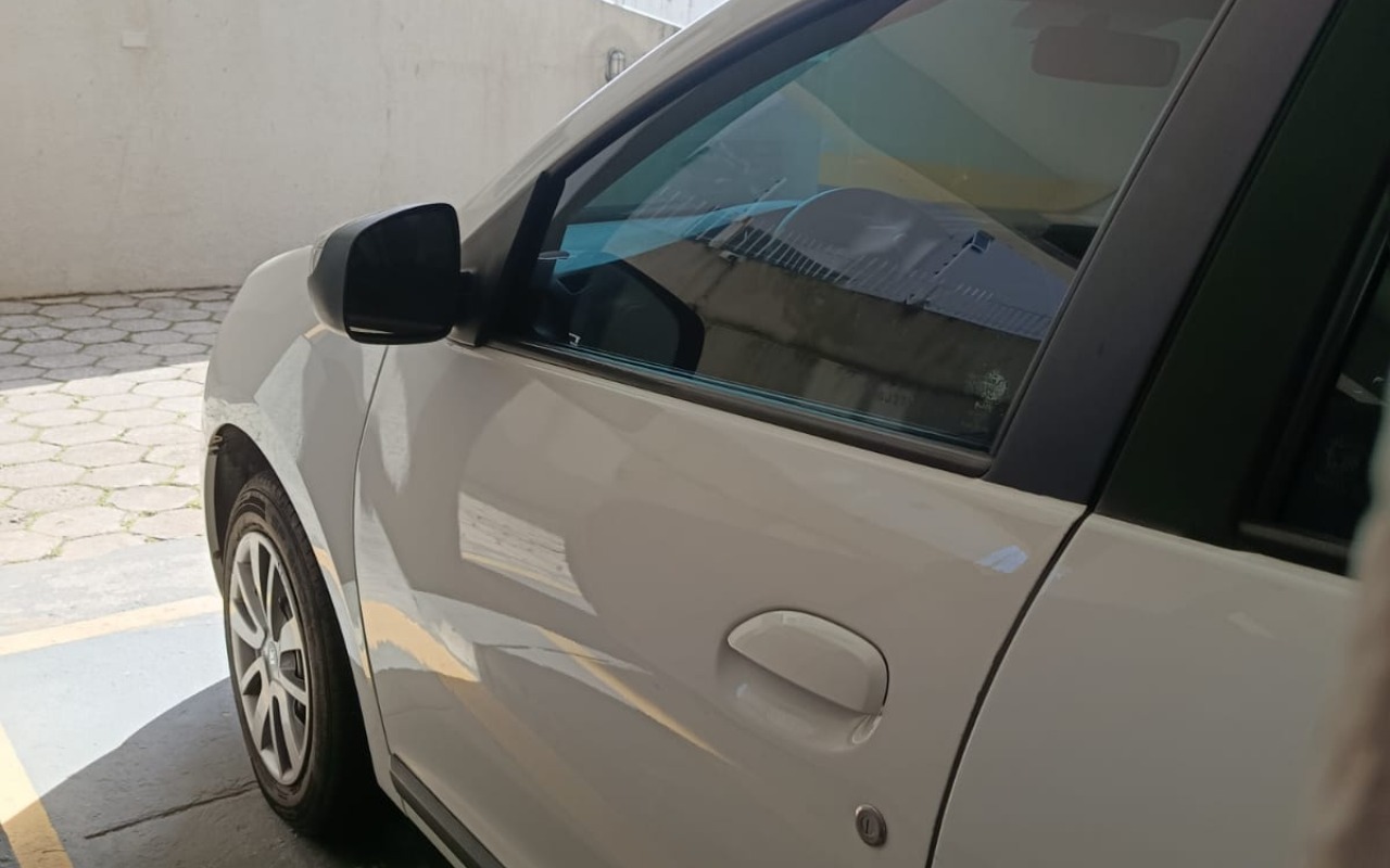 Renault Sandero 2016 Branco — foto 1 de 3