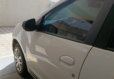 Renault Sandero 2016 Branco — foto 1 de 3