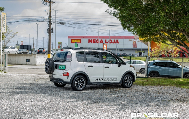 imagem-https://www.socarrao.com.br/sc-vehicle-images-prod/4385309/1792355207108-003_74ee3a6e070aa23049dbdfd902eb9beb.jpg
