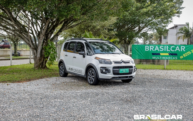 imagem-https://www.socarrao.com.br/sc-vehicle-images-prod/4385309/1792355207113-003_b1c142182e6a797fa6ae2aeabe10c097.jpg