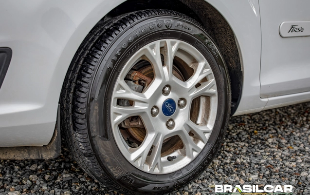 imagem-https://www.socarrao.com.br/sc-vehicle-images-prod/4385311/1792355870150-003_609dbabe16a8819250208298efac88c6.jpg