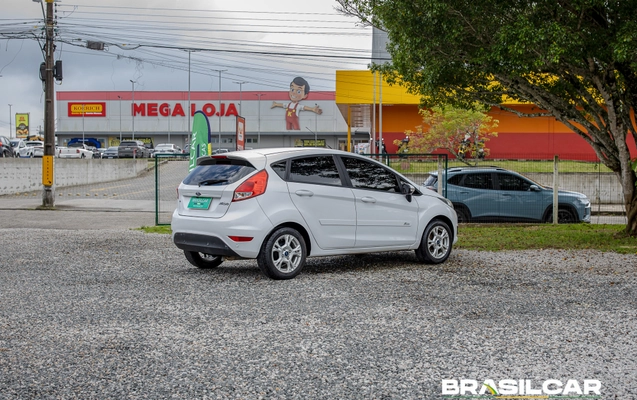 imagem-https://www.socarrao.com.br/sc-vehicle-images-prod/4385311/1792355870151-003_c929d441ec24a40fecfd272af2cde3ac.jpg