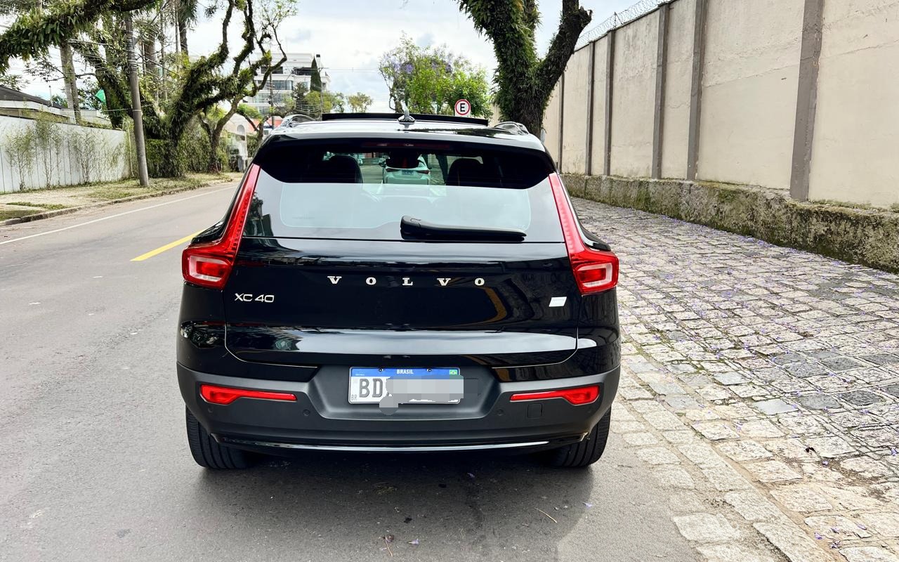 imagem-https://www.socarrao.com.br/sc-vehicle-images-prod/4385438/1792361094916-SU1HLTIwMjYxMDE3LVdBMDI0OCgxKS5qcGc.jpg