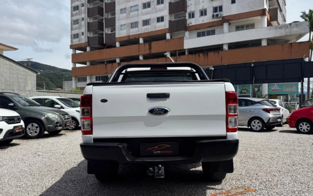imagem-https://www.socarrao.com.br/sc-vehicle-images-prod/4385475/1792365510749-NS5qcGVn.jpeg