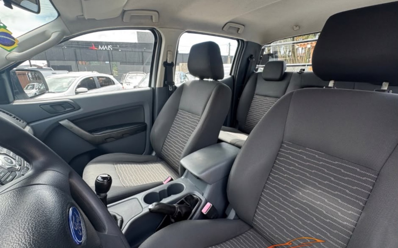 imagem-https://www.socarrao.com.br/sc-vehicle-images-prod/4385475/1792365510860-Ny5qcGVn.jpeg